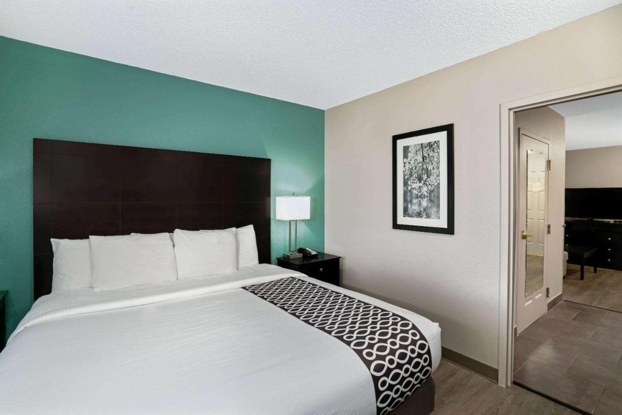 La Quinta Inn & Suites by Wyndham Lebanon photo 4