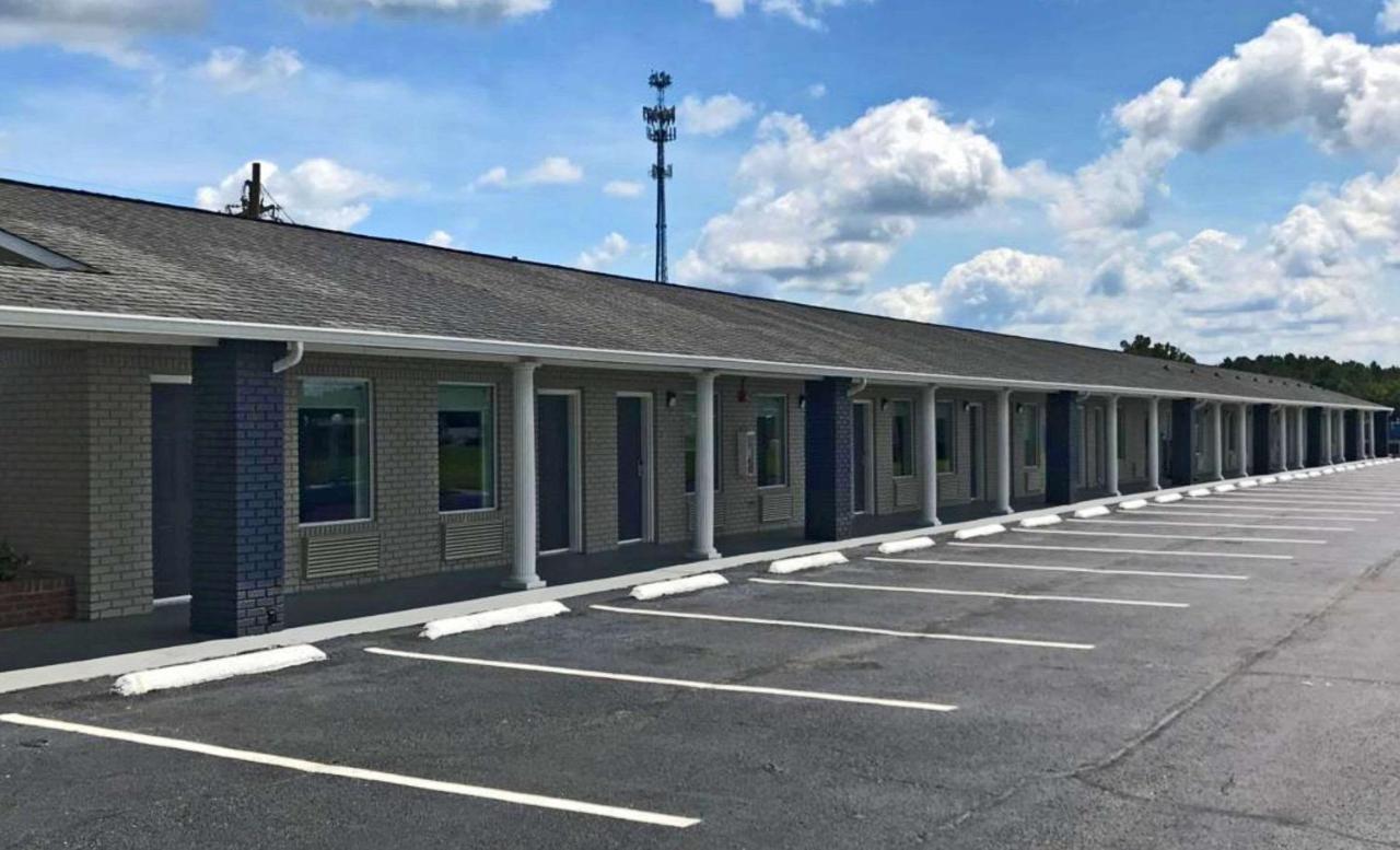 Rodeway Inn Calhoun South
