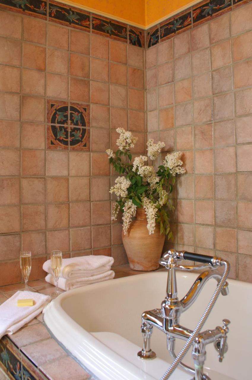 Foto - L'Auberge Provencale Inn & Restaurant