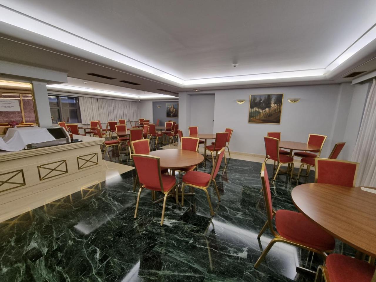 Savoy Hotel photo 3