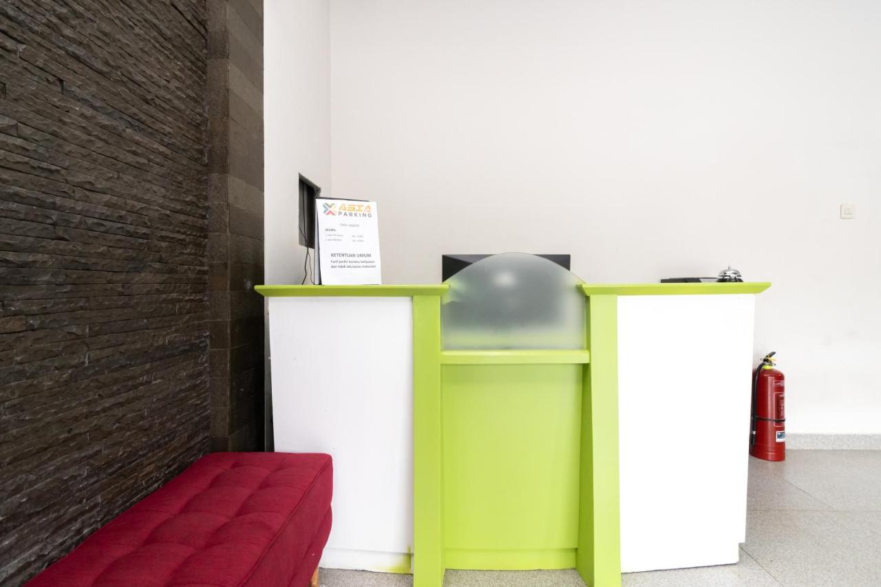 Foto - Urbanview Hotel Bizhome Artha Gading Boulevard by RedDoorz
