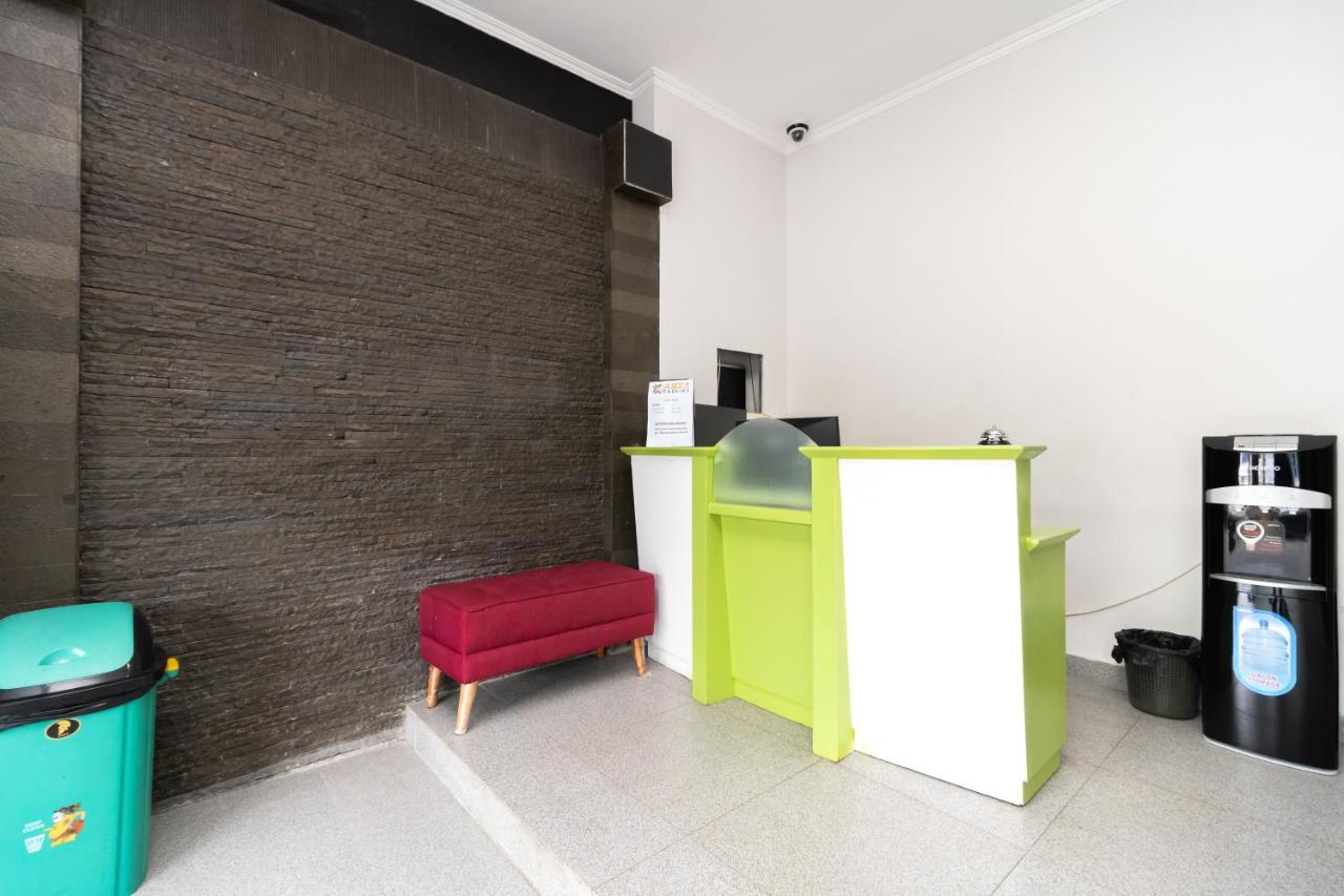 Foto - Urbanview Hotel Bizhome Artha Gading Boulevard by RedDoorz