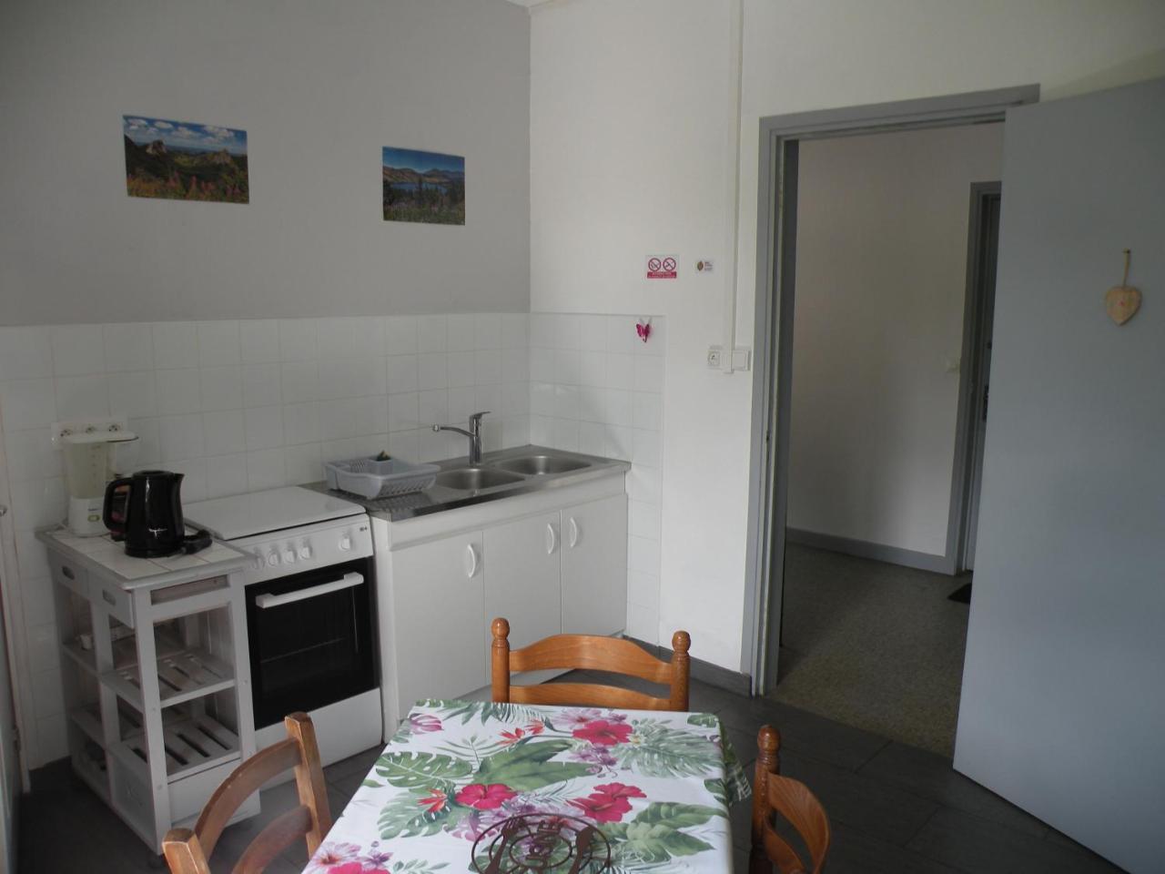 Rose, 4 pers. Villa Saint Antoine, Orcival, Sancy - 2