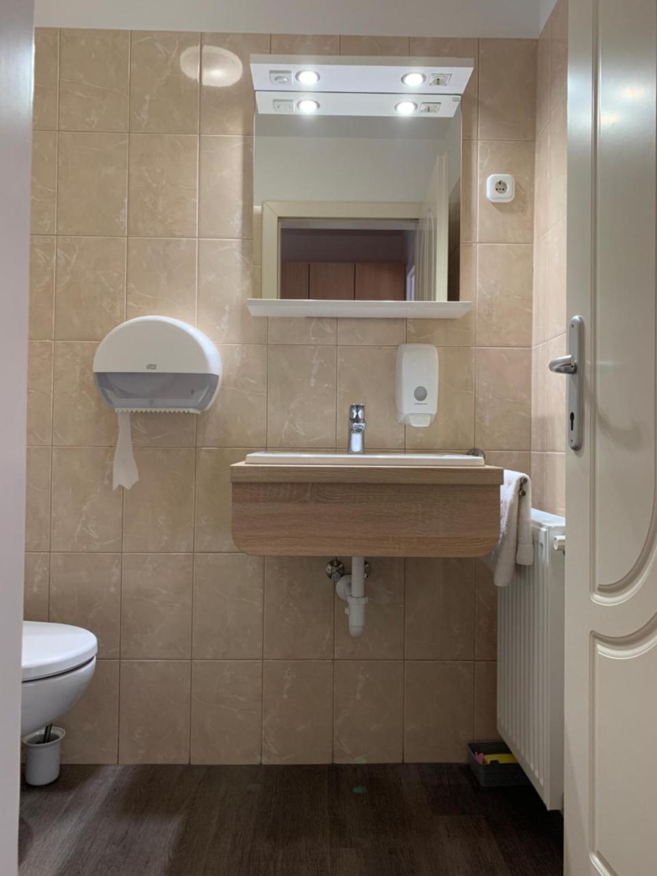 Nimród Hotel és Ètterem photo 3