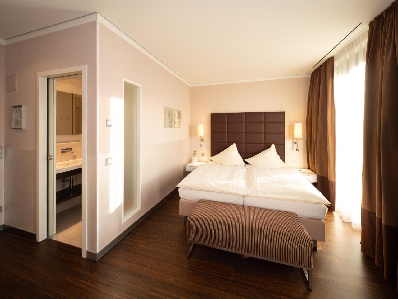 Hotel Eberhards am Wasser - 4
