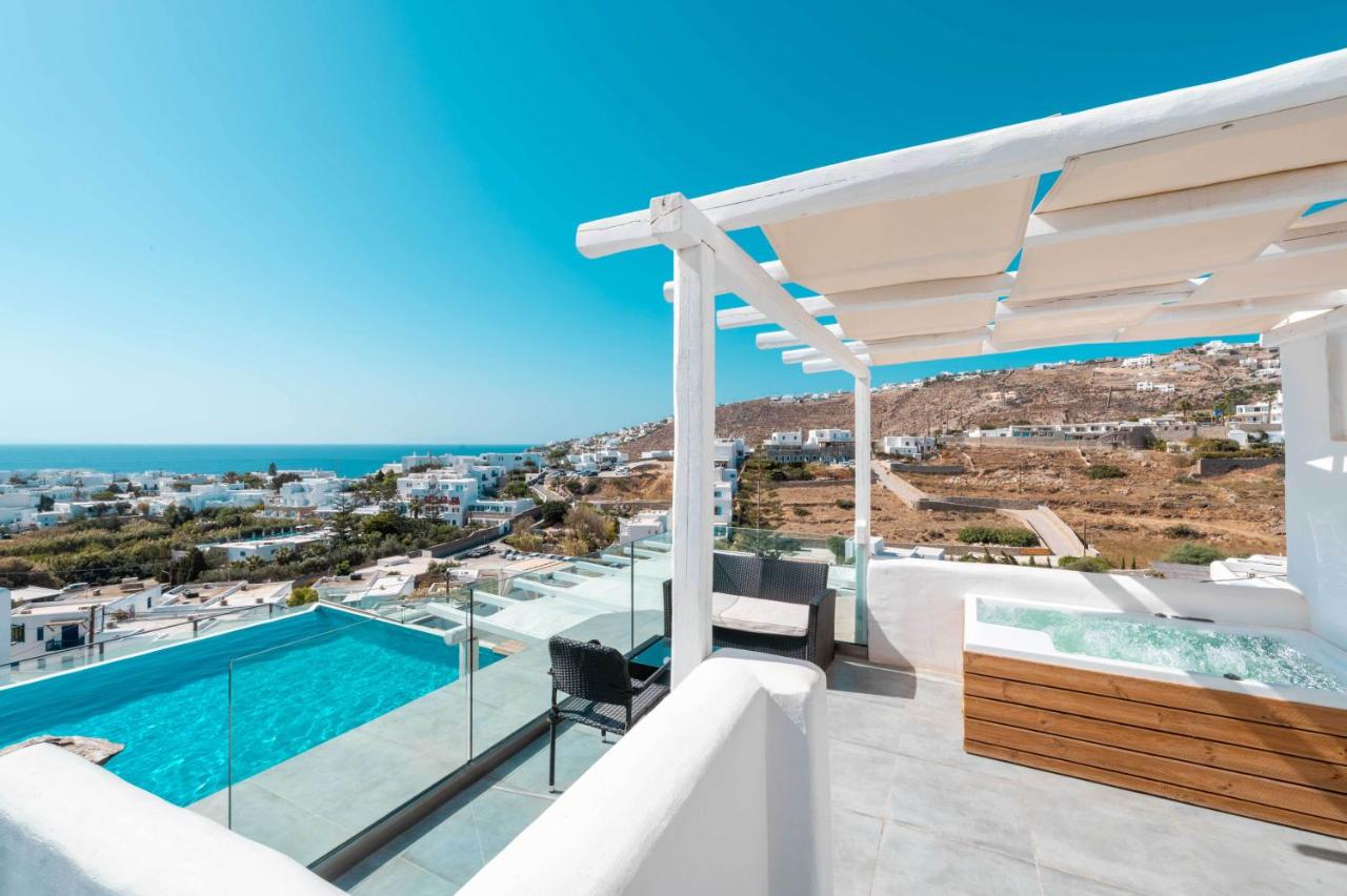 Mr and Mrs White Mykonos photo 3
