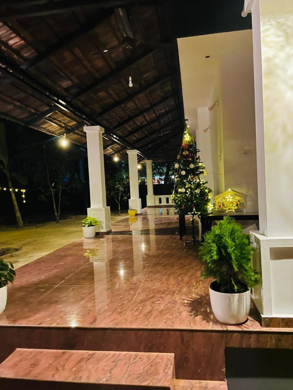 SALT LIFE MARARI BEACH VILLA