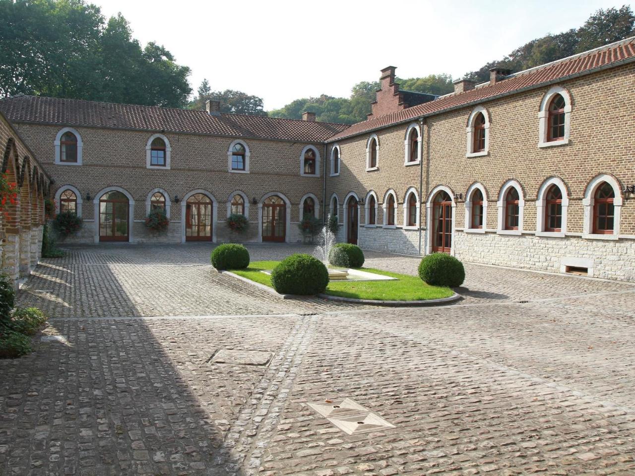 Hôtel - Ferme du Château d'Ahin