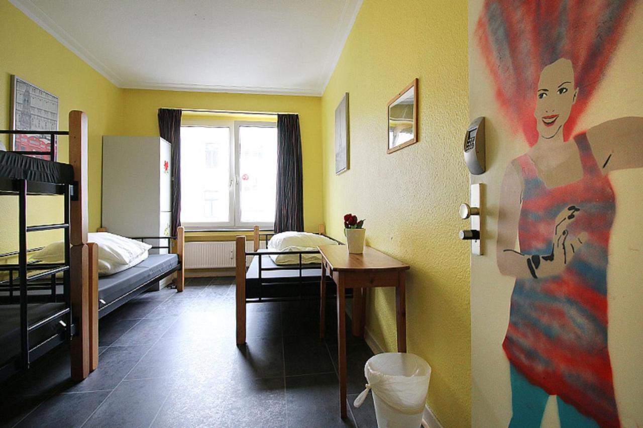 Photo - Backpackers Düsseldorf - SELF CHECK-IN