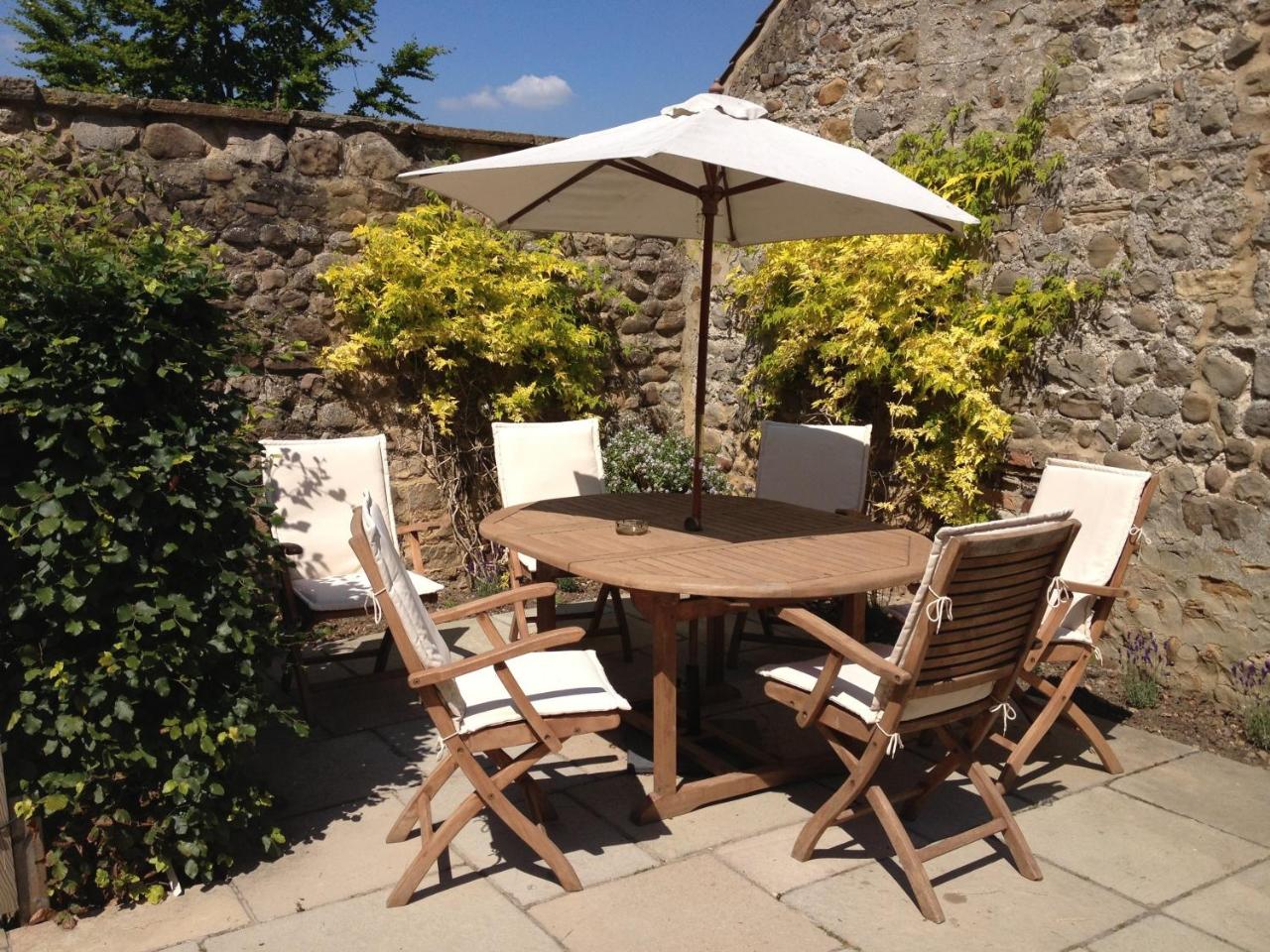 The Old Coach House - 5