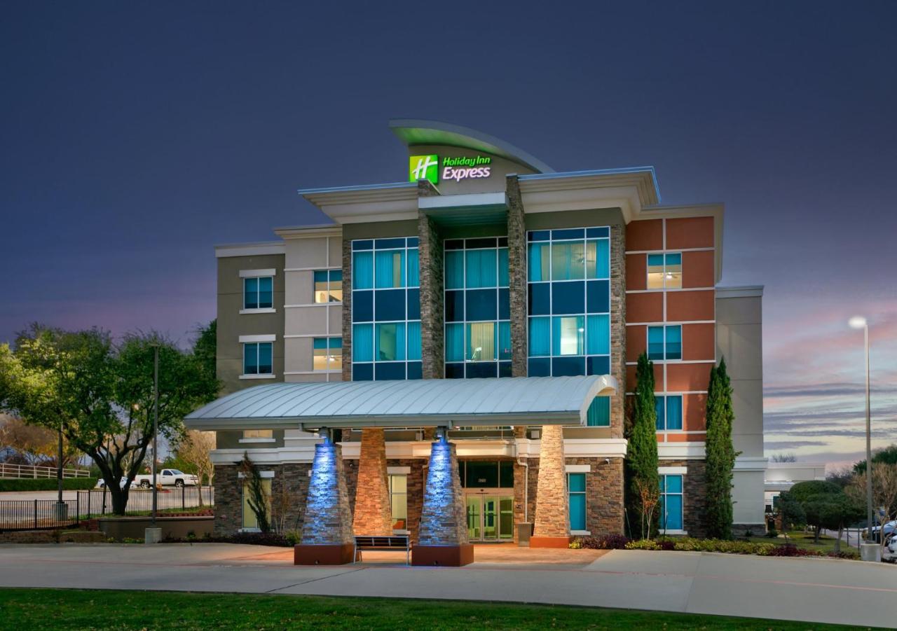 Holiday Inn Express & Suites North Dallas at Preston By IHG Thumbnail
