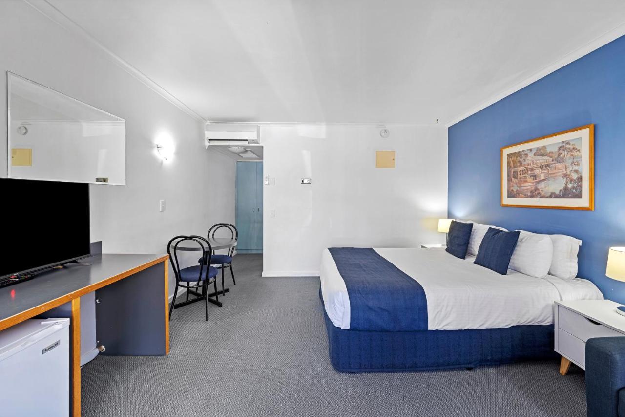 The River Boat Hotel - Echuca photo 2