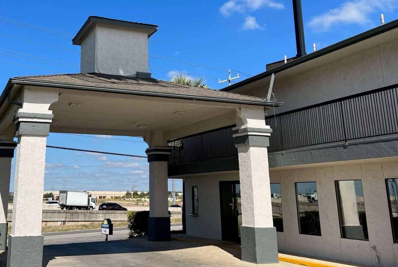 Foto - Days Inn By Wyndham San Antonio Interstate Hwy 35 North