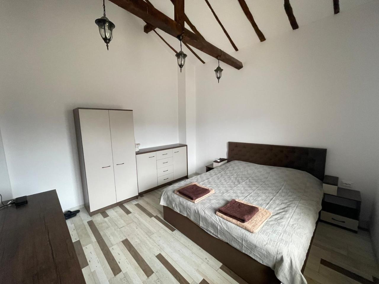 DeTY’s Guest House - 4