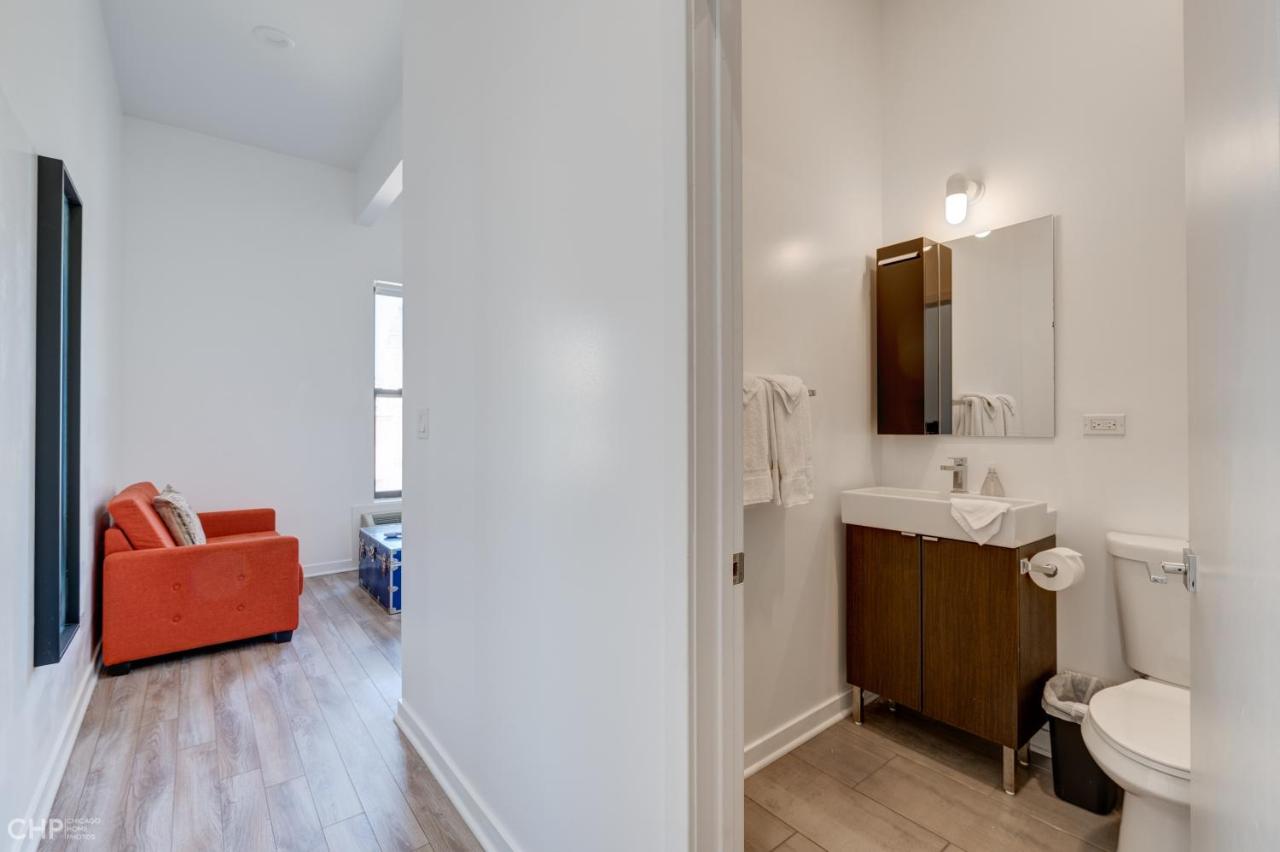 747 Lofts by RedAwning - River West, Second Floor Chicago photo 2