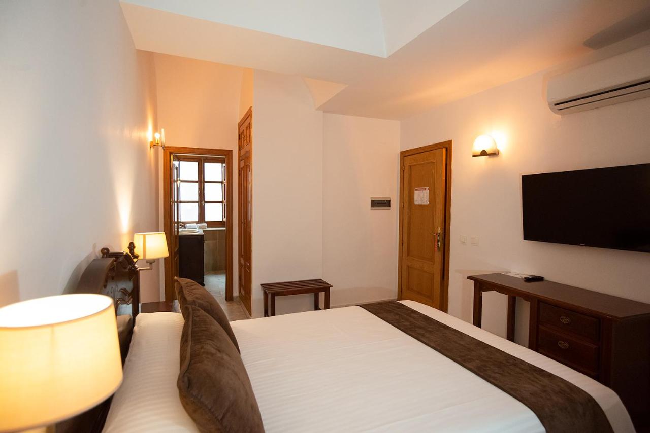 Hotel La Chiquita photo 2
