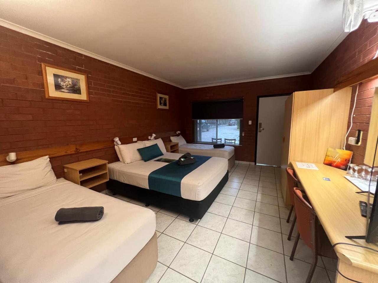 Pine Tree Motel photo 4