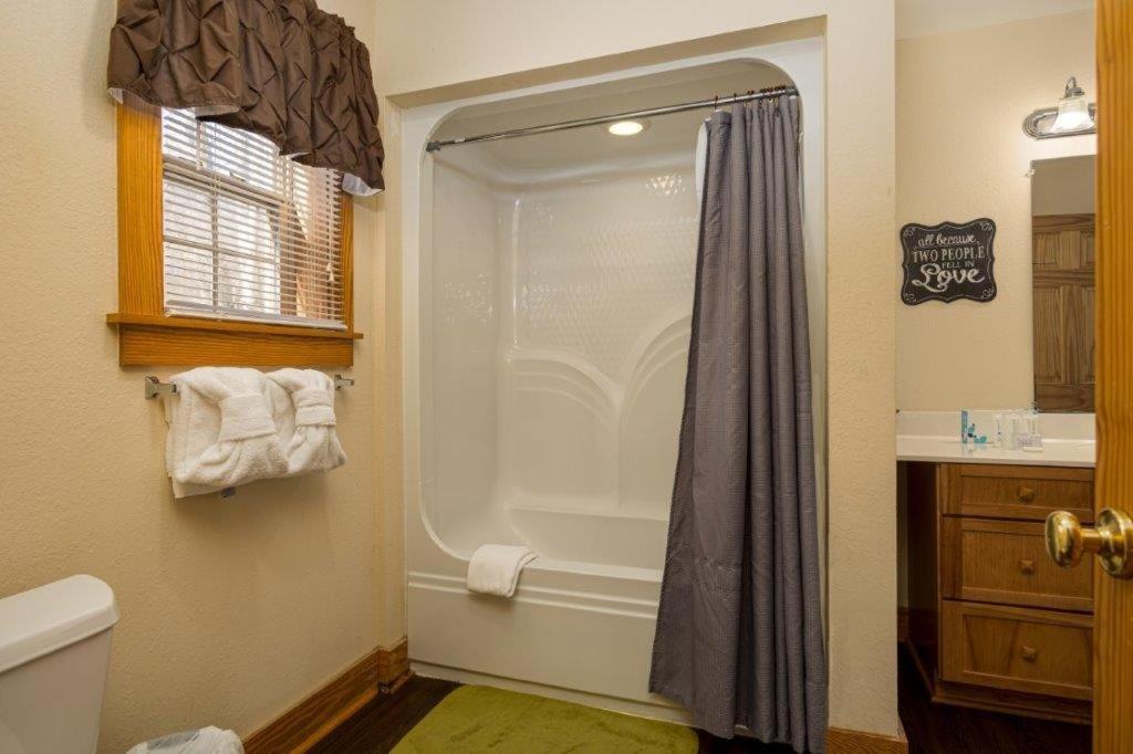 Briarstone Lodge Condo 13E photo 4