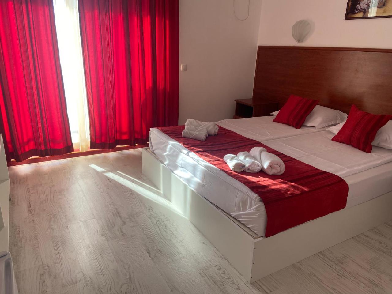 Ribarska Sreshta Family Hotel photo 2