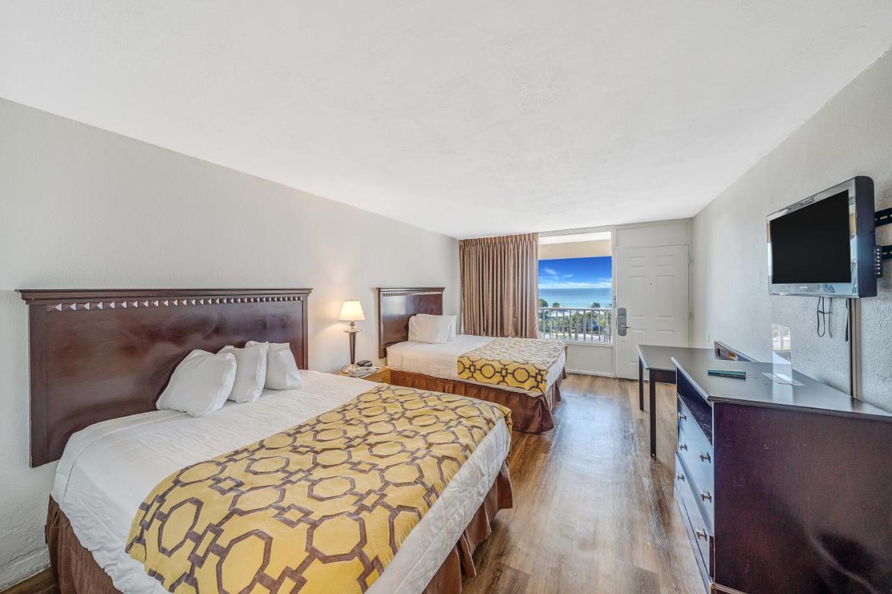 Photo - Baymont By Wyndham Panama City Beach