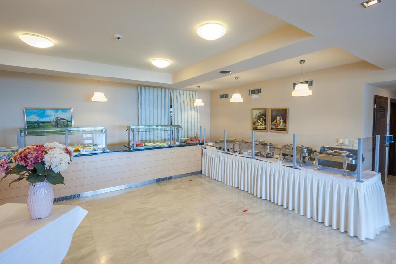 Porto Plaza Hotel photo 2