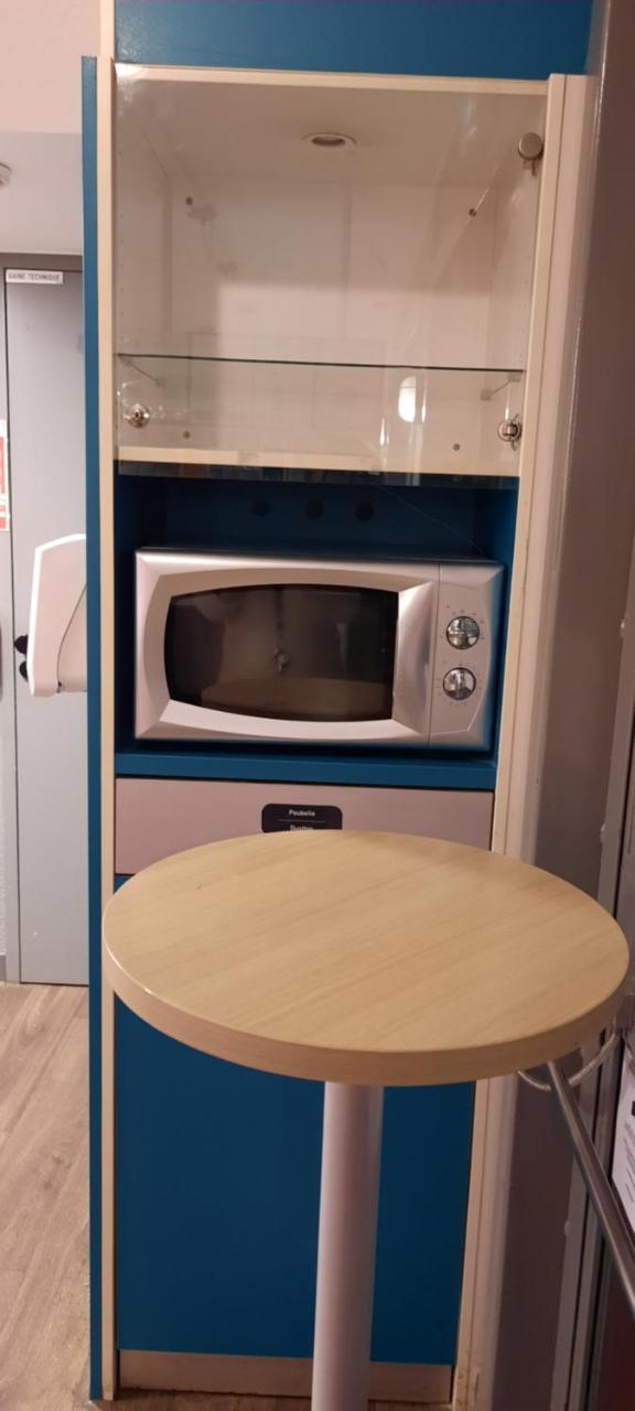 hotelF1 Compiègne photo 4