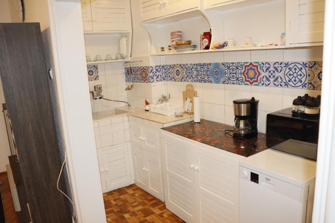 3 ROOMS, LOFT APARTMENT, Located RIGHT in CENTER!!! - 6
