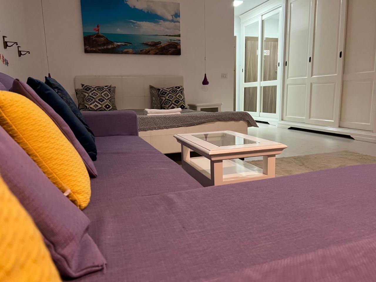 Airport Residence