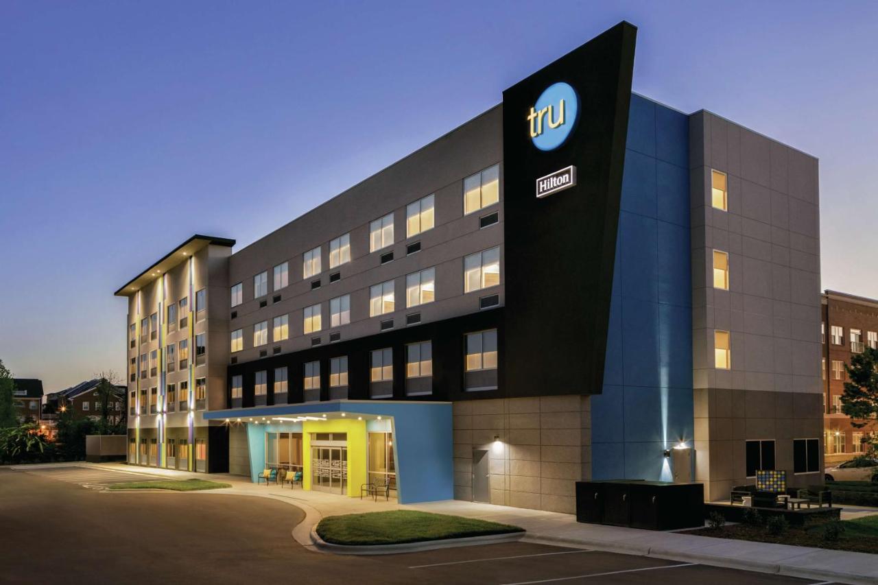 Tru by Hilton Charlotte Ayrsley NC