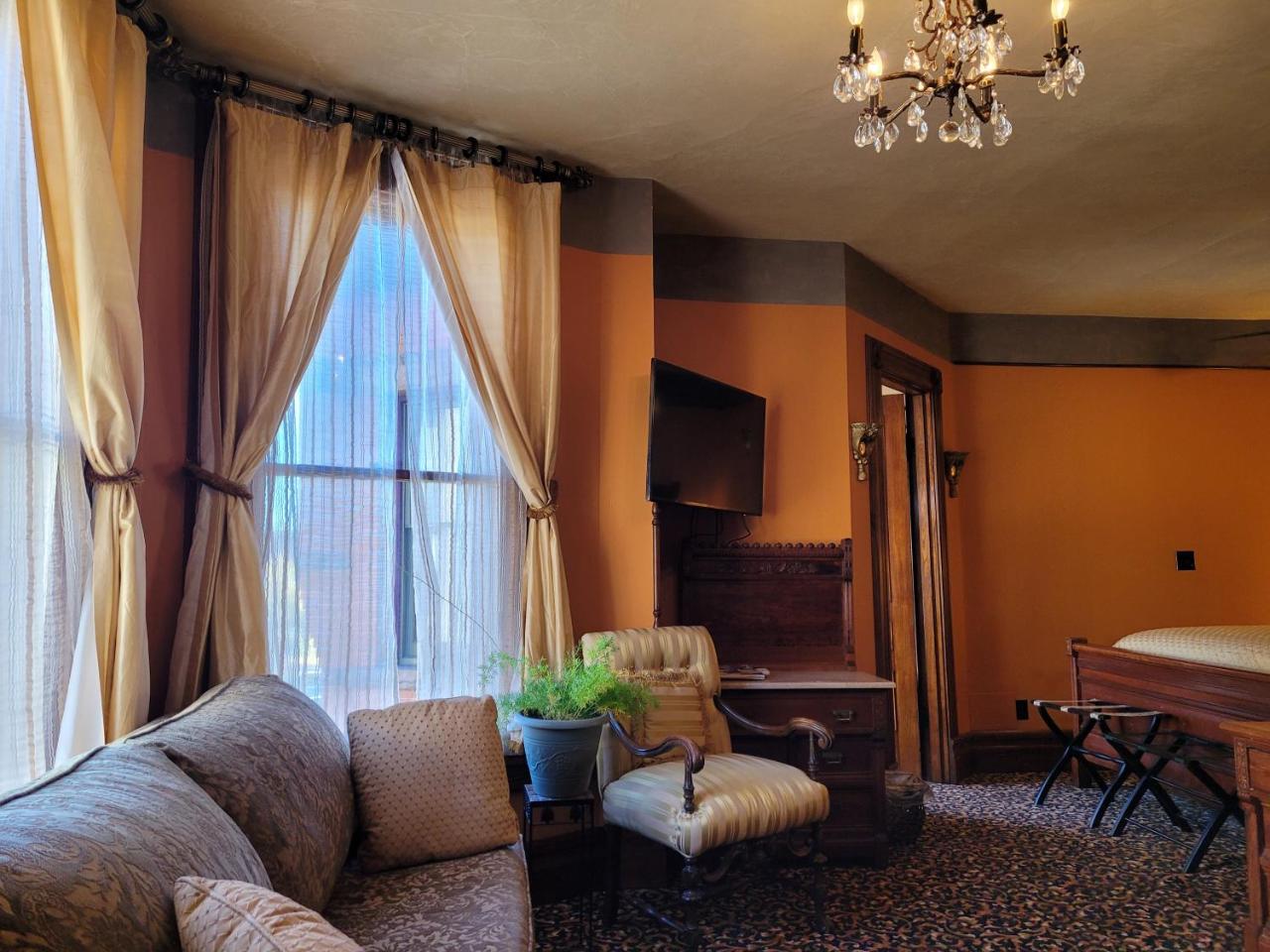Buffalo Harmony House photo 4