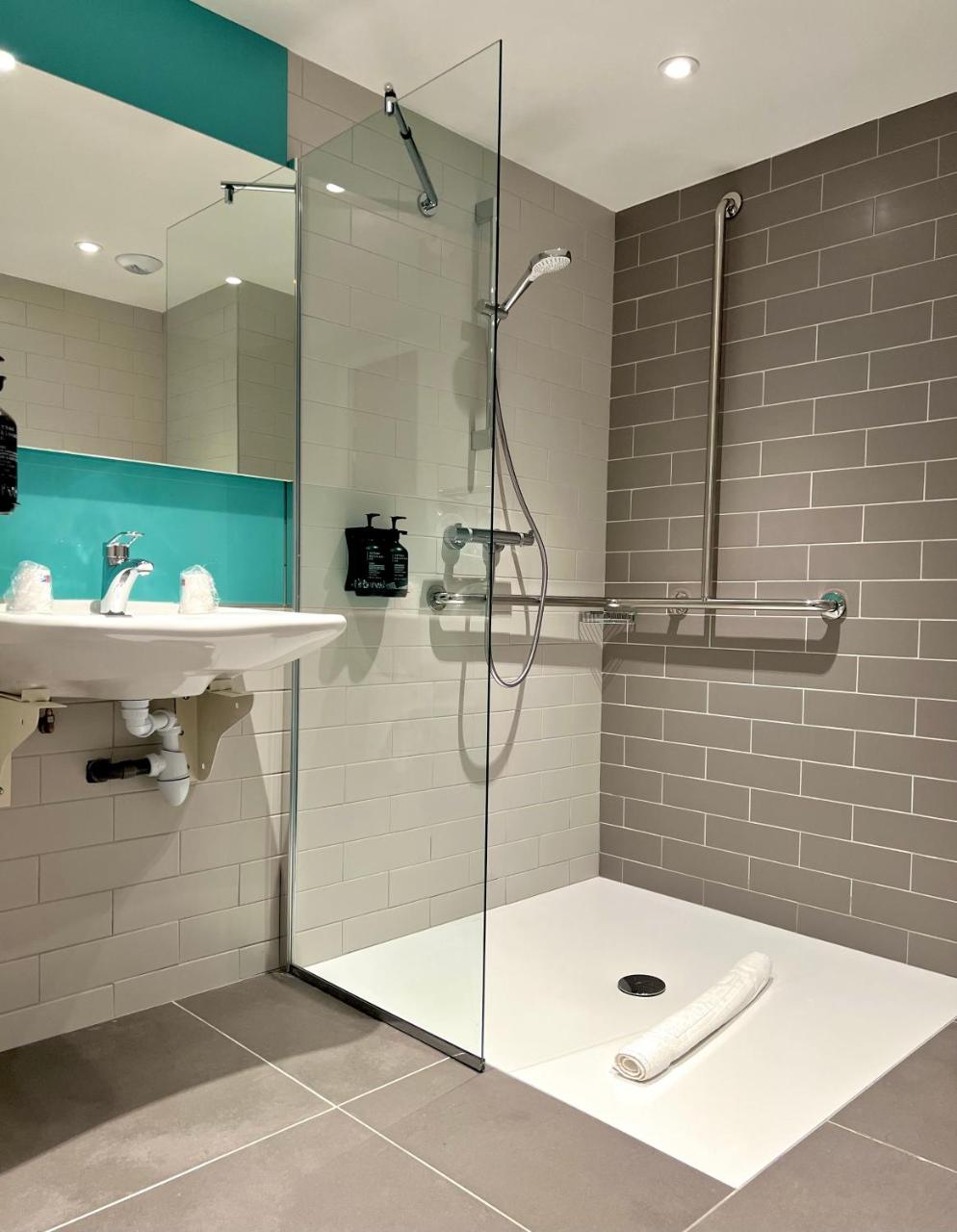 Holiday Inn Express Marne La Vallee Val D'Europe By IHG photo 4