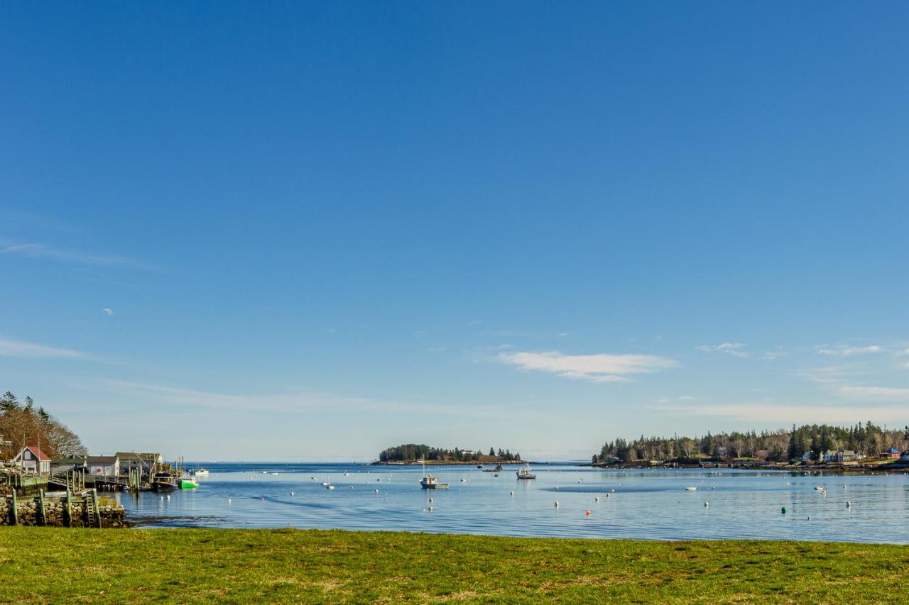 East Wind Inn on the Water photo 2