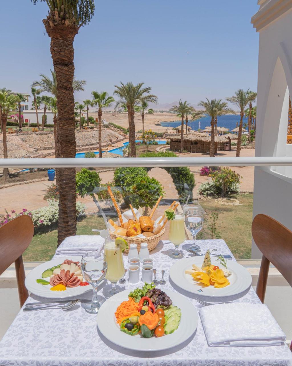Club Reef Resort & Spa photo 2