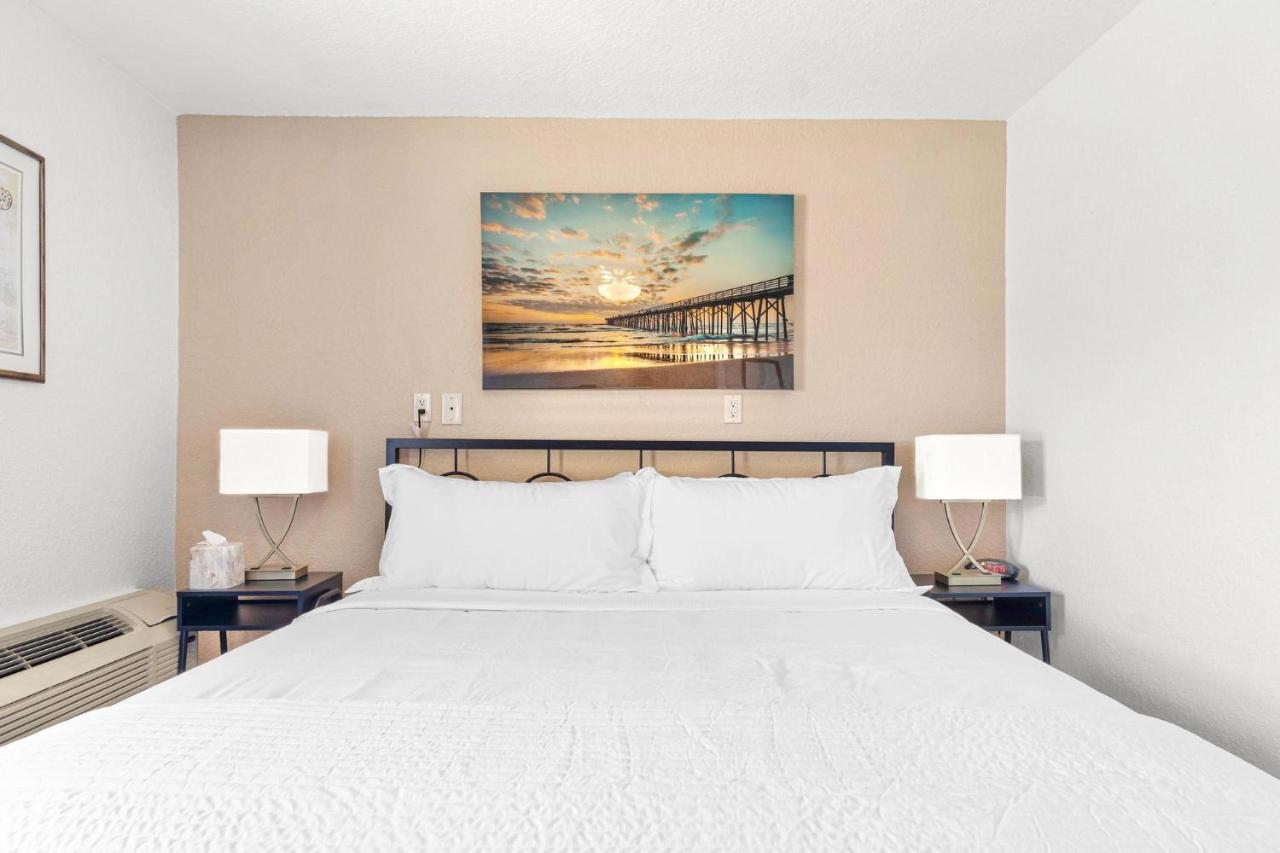 Beso del Sol Resort in Dunedin - Perfect Location & Relaxation! photo 2