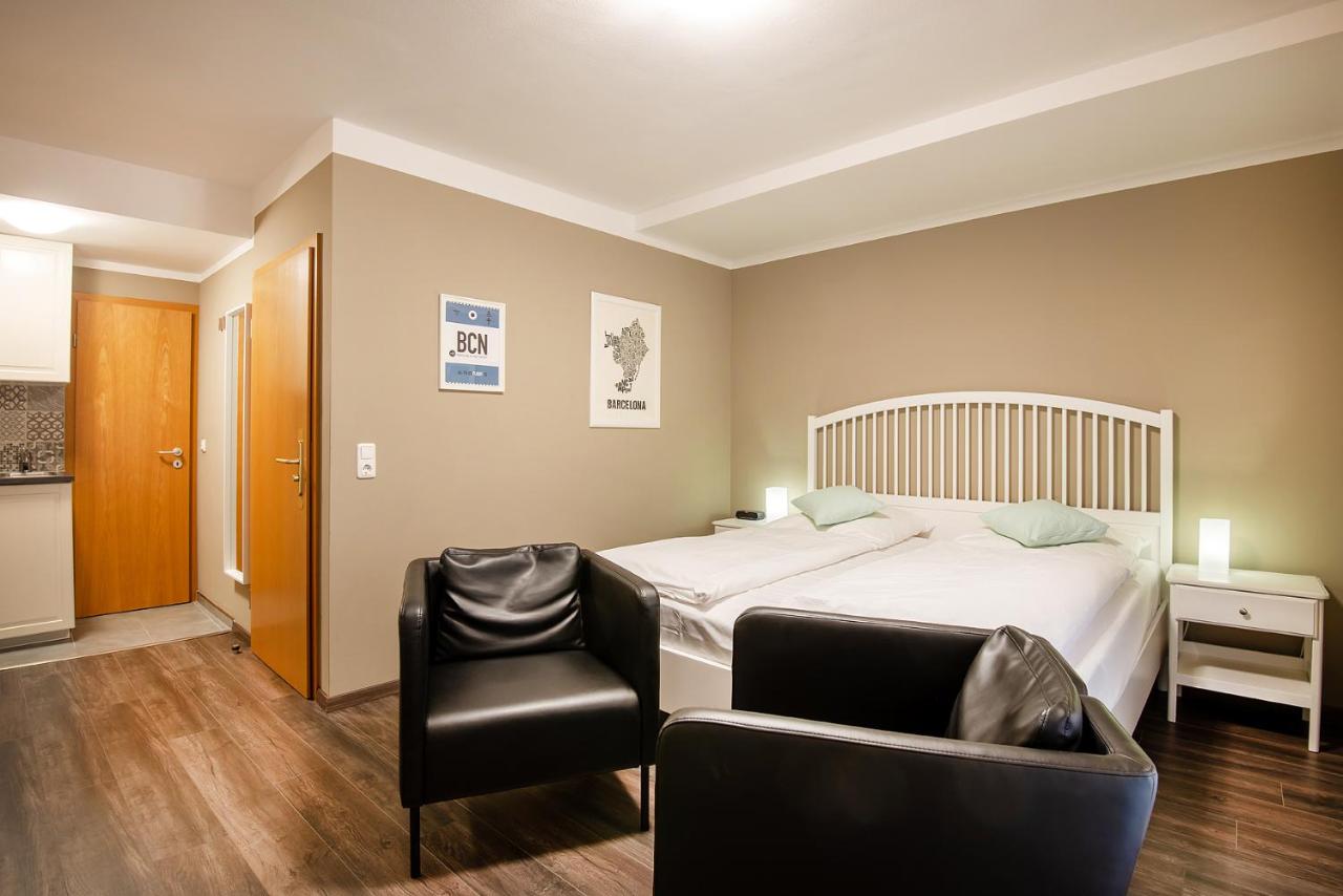 City Hotel photo 2