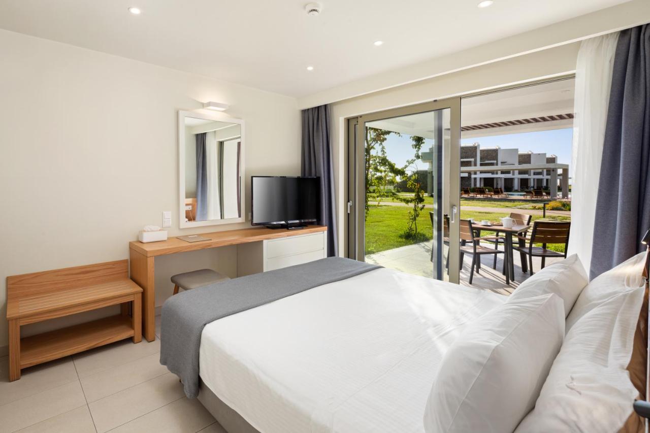 Thalassa Suites photo 2
