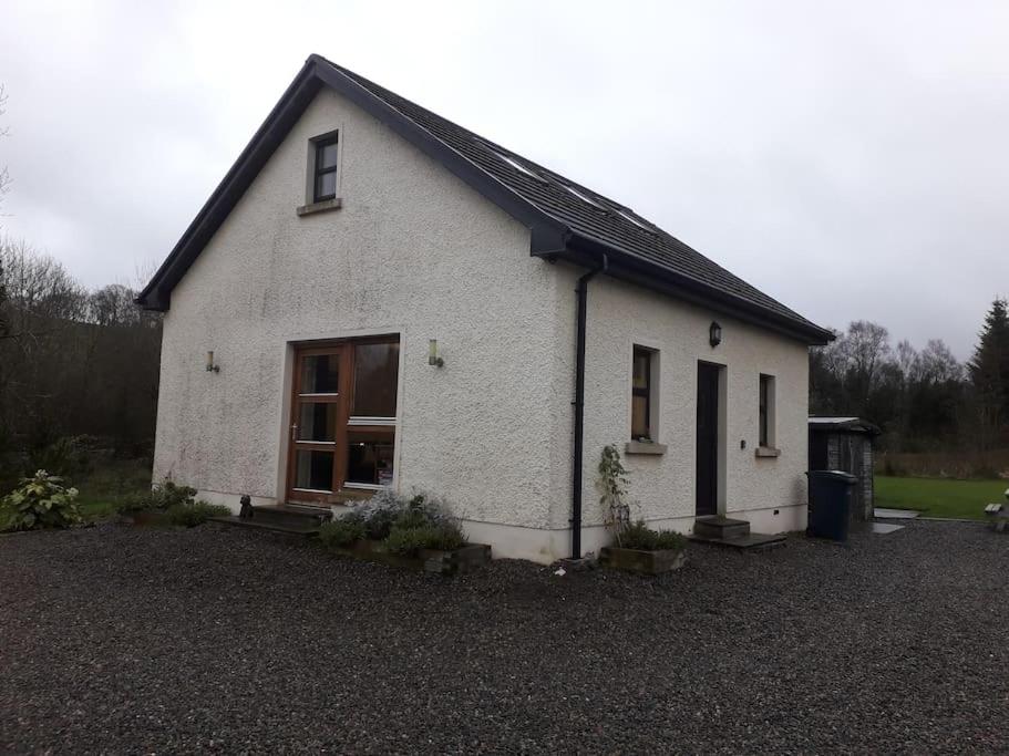 Kilskeery Lodge, modern country house with hot tub - 6