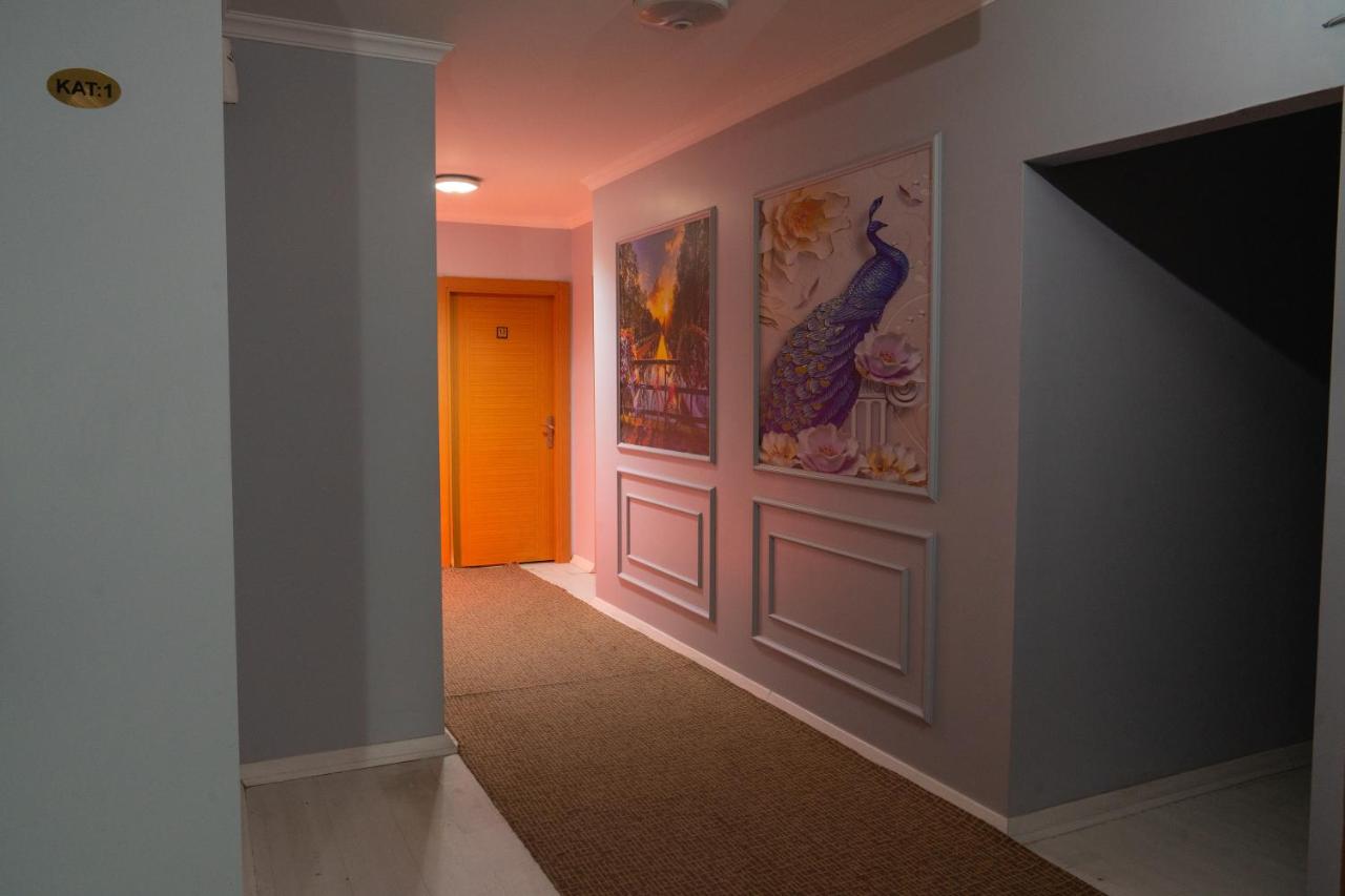 Heraldic Room Hotel photo 2