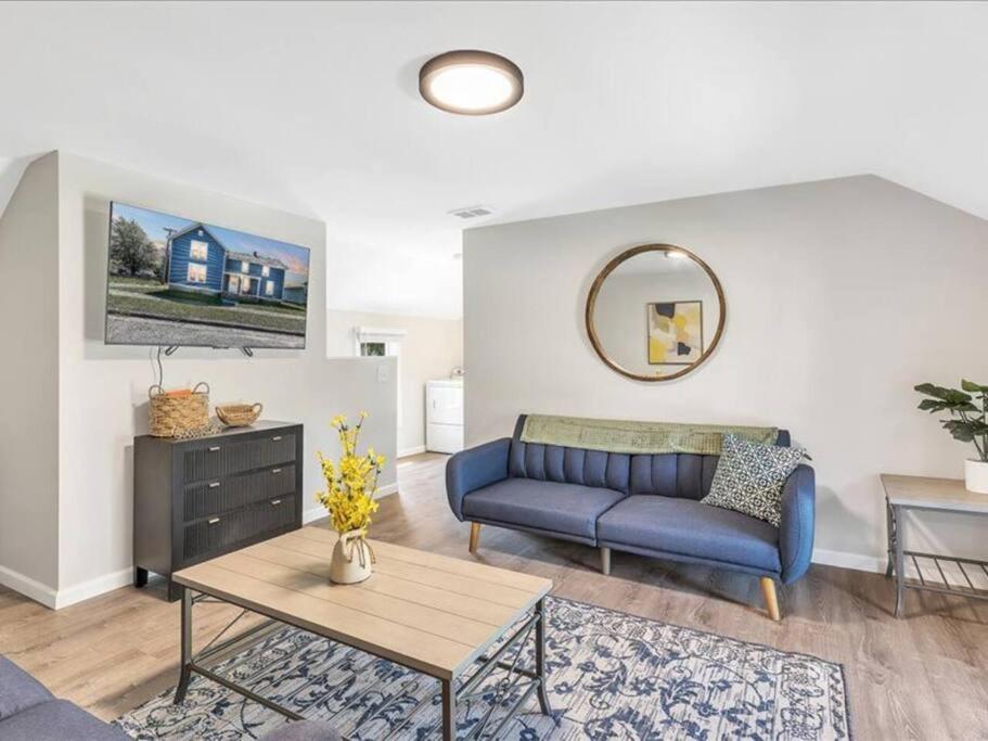 Pets, Big Groups Welcome: HotTub, Firepit, Grill - 4