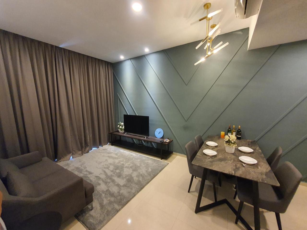 Srt Suites - The Skyline