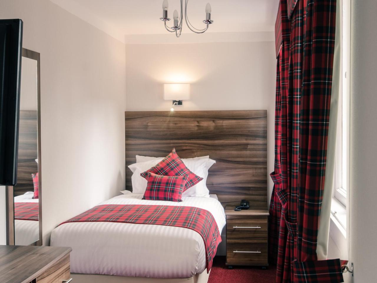 Royal West End Hotel photo 2