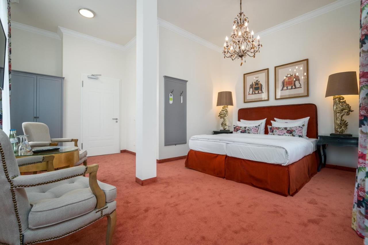Hotel Villa am Stadthafen photo 2