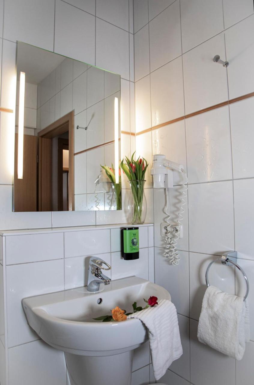 Friends Hotel Kerpen photo 4