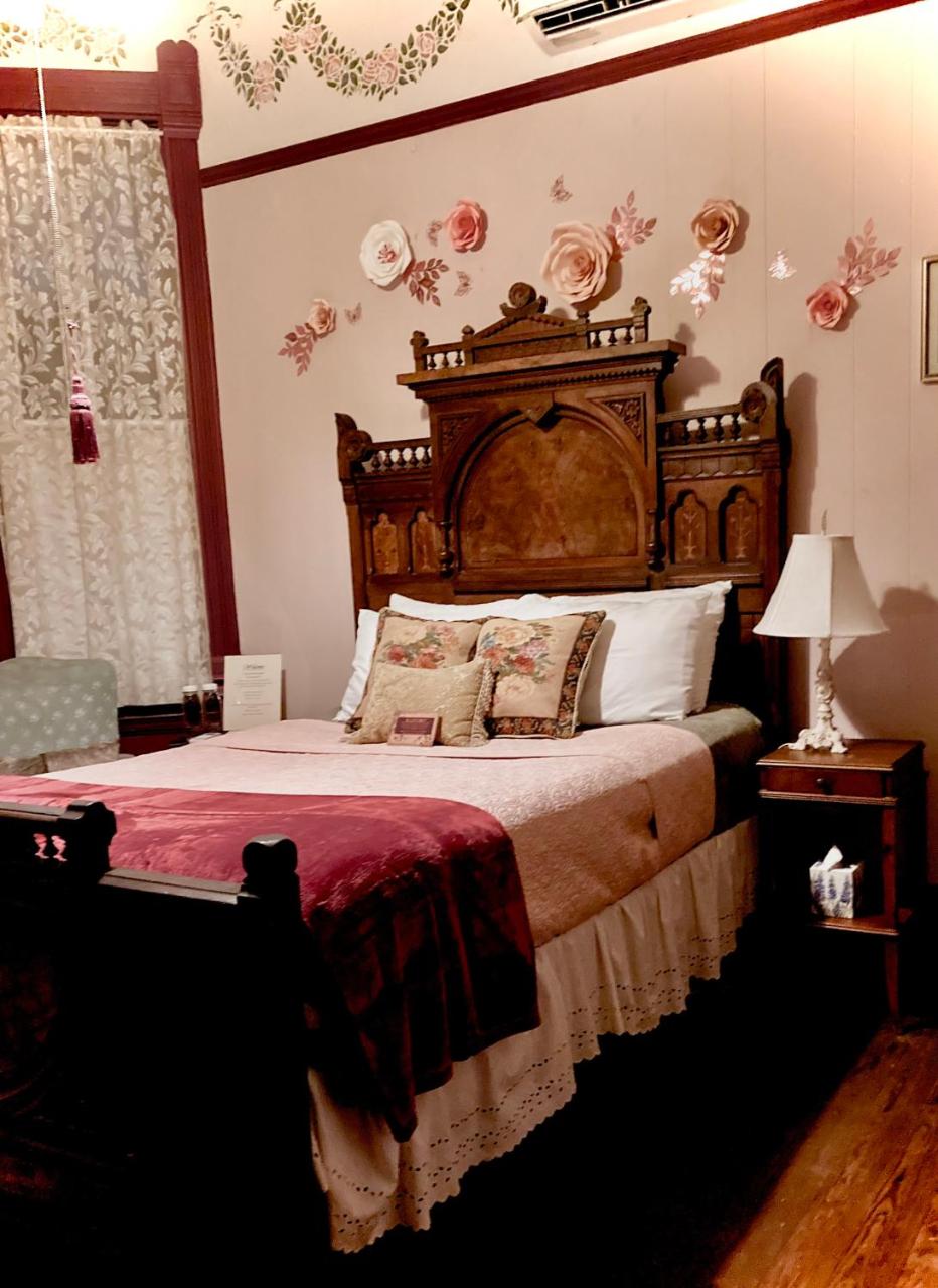Coppersmith Inn Bed And Breakfast - 6