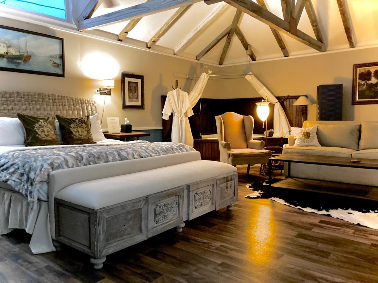 Coppersmith Inn Bed And Breakfast - 5