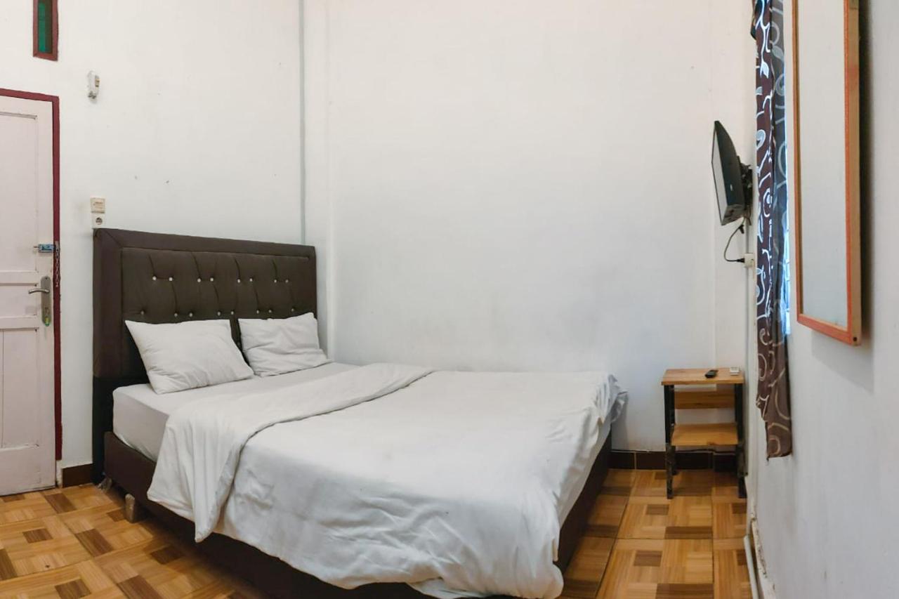 Photo - Johje Guest House Medan Mitra RedDoorz