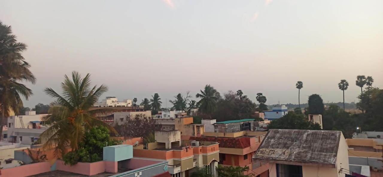 Uthamar Illam photo 4