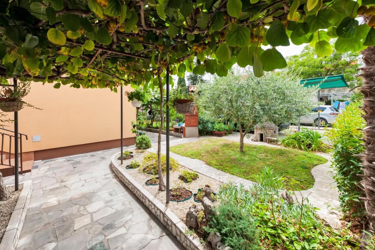 BANKO APARTMENTS & Rooms - 2