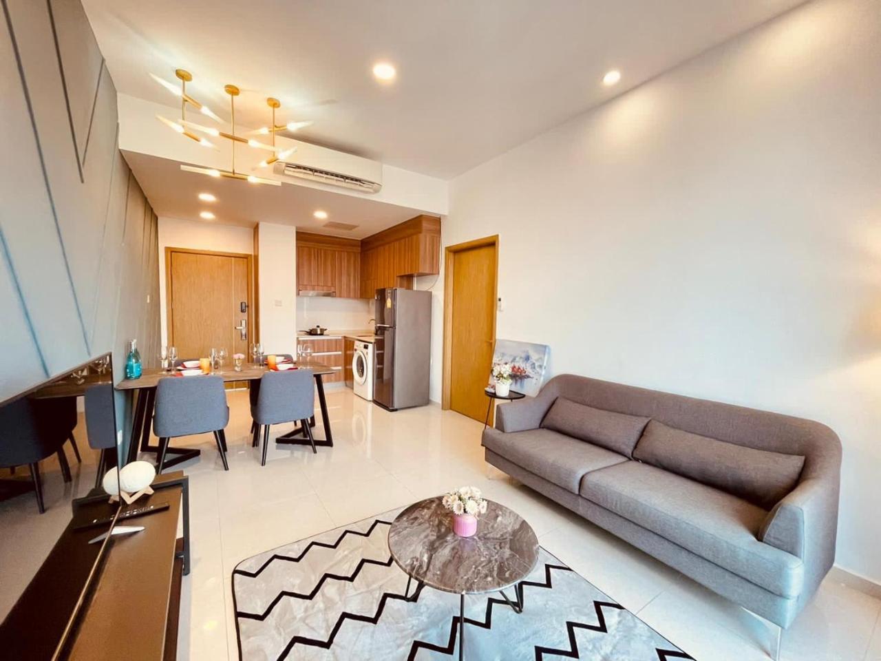 Srt Suites - The Skyline