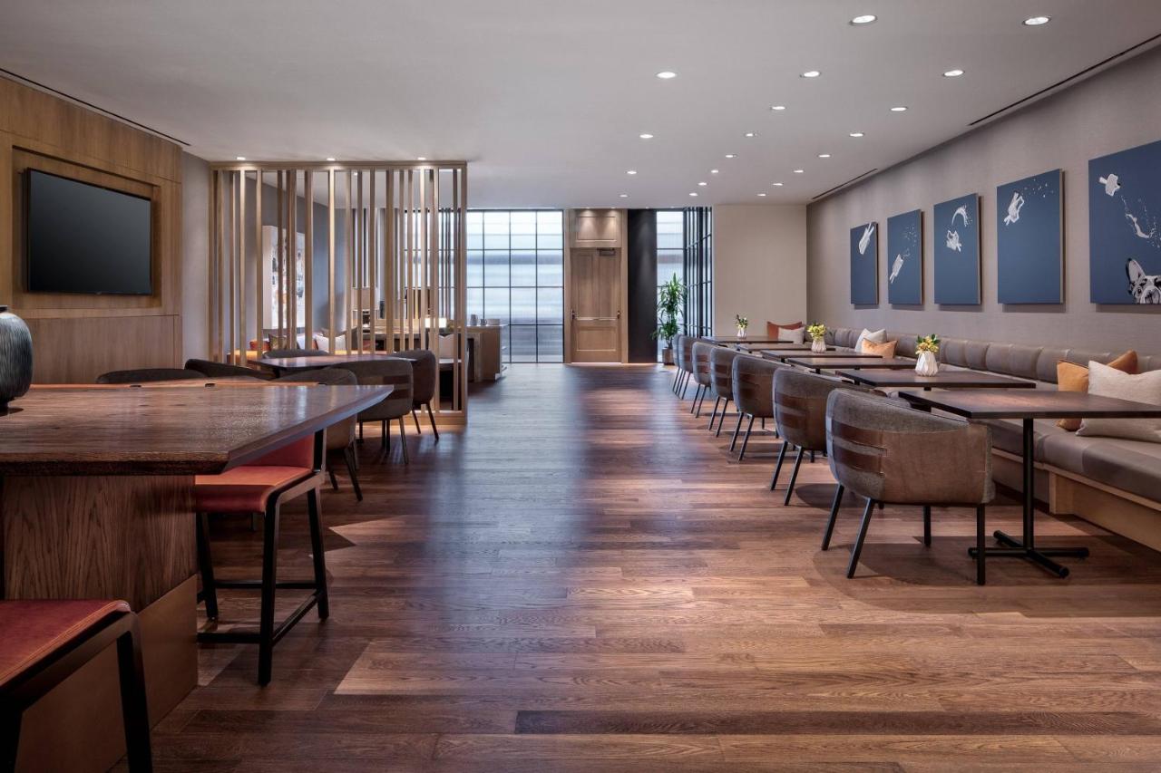 Marriott Dallas Uptown photo 2